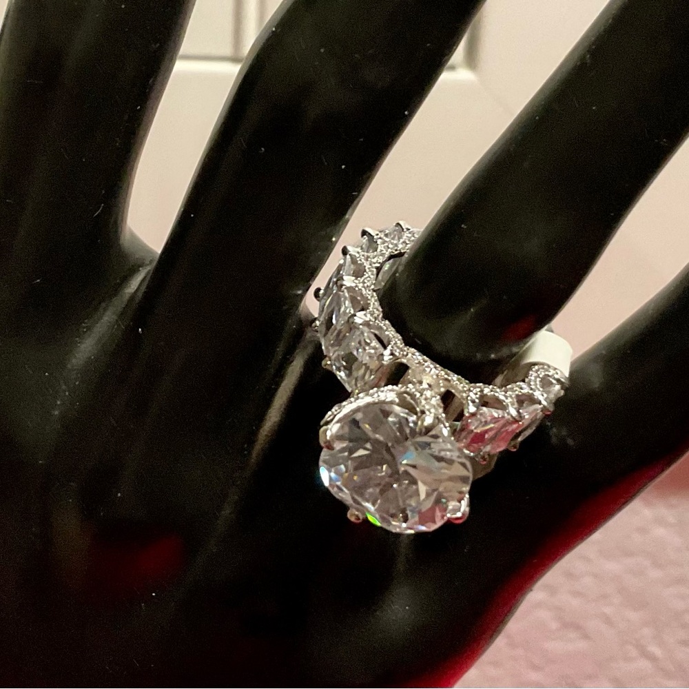 DIAMOND HANDMADE SIMULATED ENGAGEMENT RING 3.5 KARAT STERLING SILVER - Picture 2 of 12